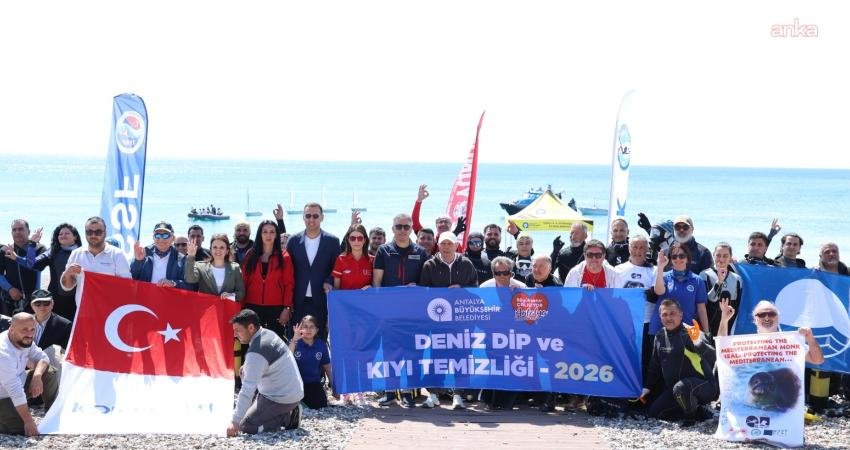 Antalya Büyükşehir Belediyesi’nden Konyaaltı Sahili’nde deniz dibi ve kıyı temizliği Antalya Büyükşehir Belediyesi, "Antalya İli Deniz Çöpleri Eylem Planı" (DÇEP)