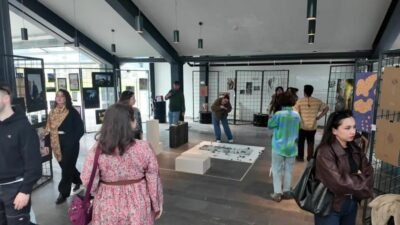 Bornova Belediyesi ev sahipliğinde Yeşilova Höyüğü Ziyaretçi Merkezi’nde düzenlenen “Antik