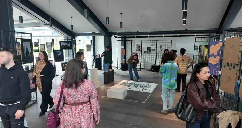 Bornova Belediyesi ev sahipliğinde Yeşilova Höyüğü Ziyaretçi Merkezi’nde düzenlenen “Antik