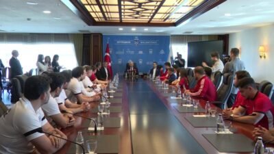 Ankara Büyükşehir Belediye (ABB) Başkanı Mansur Yavaş, ASKİ Spor Kulübü Genel