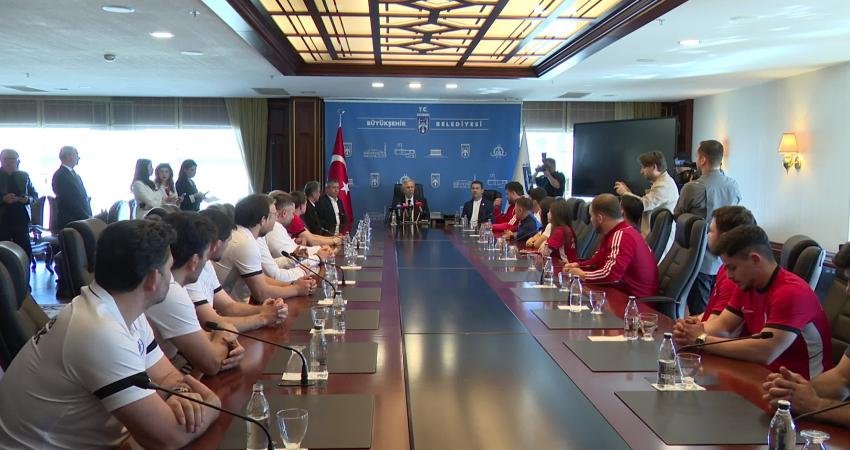 Ankara Büyükşehir Belediye (ABB) Başkanı Mansur Yavaş, ASKİ Spor Kulübü Genel