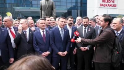 CHP İstanbul İl Başkanı Özgür Çelik, Ataşehir Belediye Başkanı Onursal