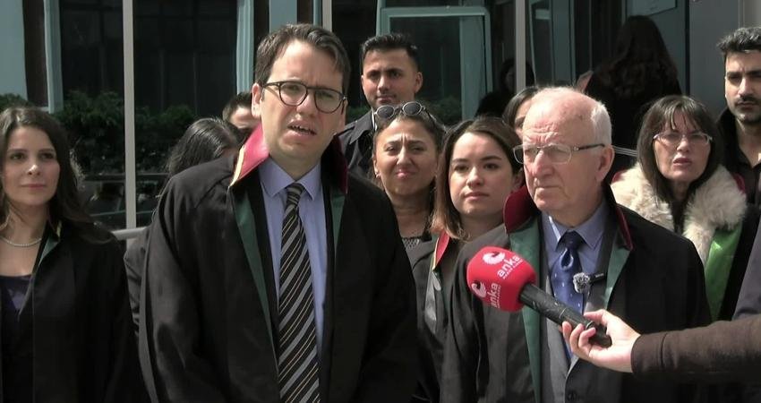 Avukat Özayar’dan Esenyurt’taki karakolda darp edildiği iddiasına karşı suç duyurusu: “Her zaman engelleri aşarak çalışmak gerçekten yorucu” Esenyurt Yunus Emre Şehit Kenan Kumaş Polis Merkezi’nde görevli polis