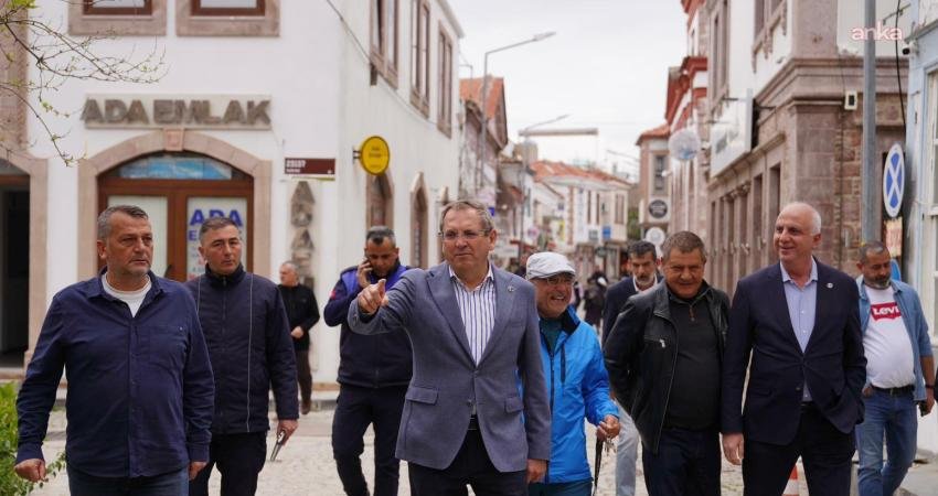 Ayvalık Belediye Başkanı Mesut Ergin, Cunda (Alibey) Adası’nda belediye meclis
