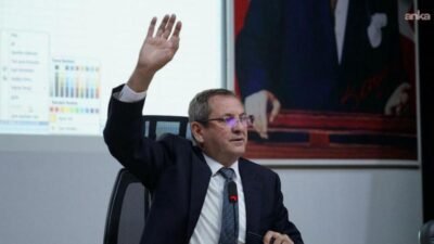 Ayvalık Belediyesi’nin Vural Sineması Nejat Uygur Sahnesi’nde gerçekleşen nisan ayı olağan meclis