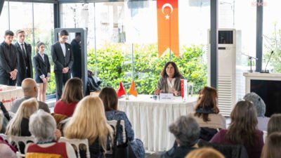 Türk edebiyatının usta kalemi Latife Tekin, Bornova Belediyesi’nin ev sahipliğinde