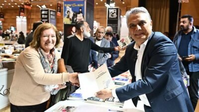 Muratpaşa Belediye Başkanı Ümit Uysal, Kepez Kitap Fuarı’nda "Güncel Siyasi