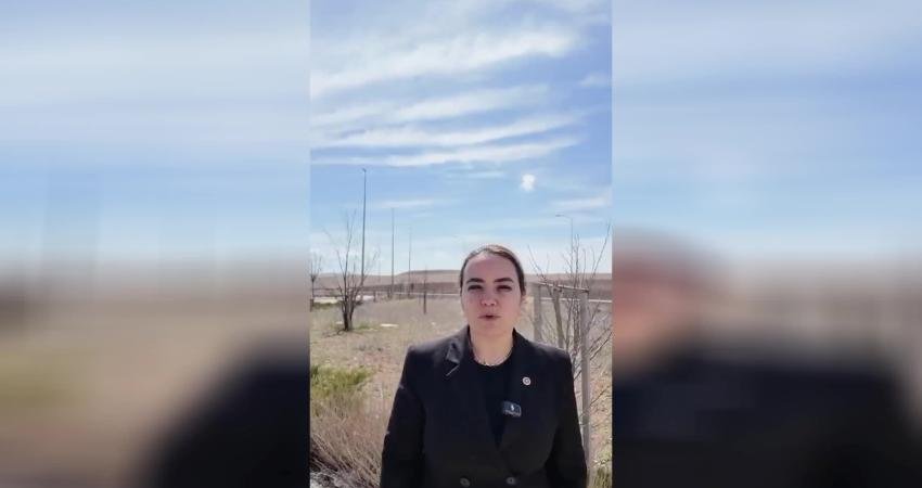 Babası Türkeş’in mezarını ziyaret etmek isteyen Ayyüce Türkeş Taş: “Gözümün önünde resmi korumam dövülerek arabaya bindirildi, Türk polisine kim el kaldırabilir?” İYİ Parti Adana Milletvekili Ayyüce Türkeş Taş, babası ve MHP'nin