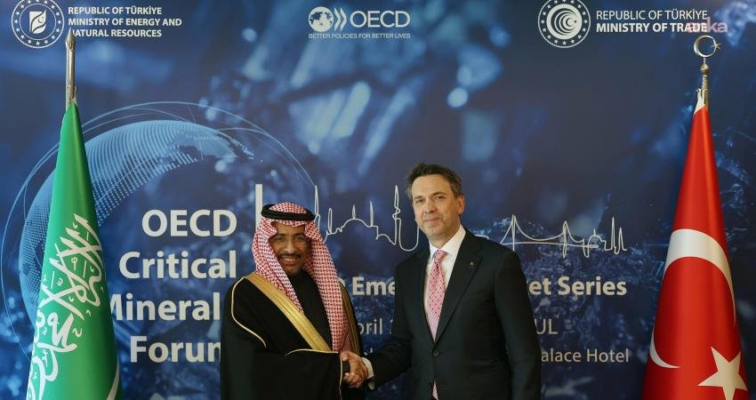 Enerji ve Tabii Kaynaklar Bakanı Alparslan Bayraktar, İstanbul’da Suudi Arabistan