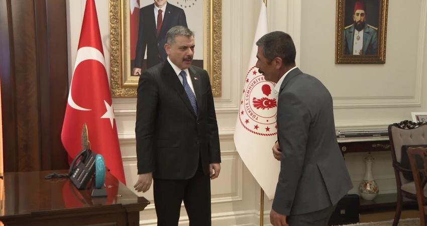 İçişleri Bakanı Mustafa Çiftçi, Ankara’daki eylemlerini sonlandıran Doruk Madencilik işçileriyle