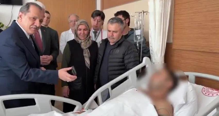 Bakan Çiftçi’den yaralı komiser Burak Tolga Atik’e geçmiş olsun mesajı İçişleri Bakanı Mustafa Çiftçi, resmi temaslarda bulunmak üzere gittiği Azerbaycan’ın