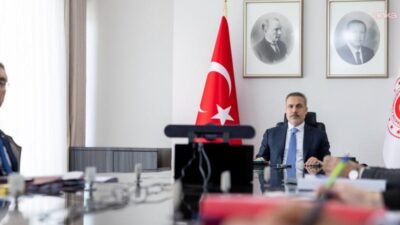 Dışişleri Bakanı Hakan Fidan, Birleşik Krallık tarafından düzenlenen Hürmüz Boğazı