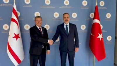 Dışişleri Bakanı Hakan Fidan, KKTC Başbakanı Ünal Üstel ile bir