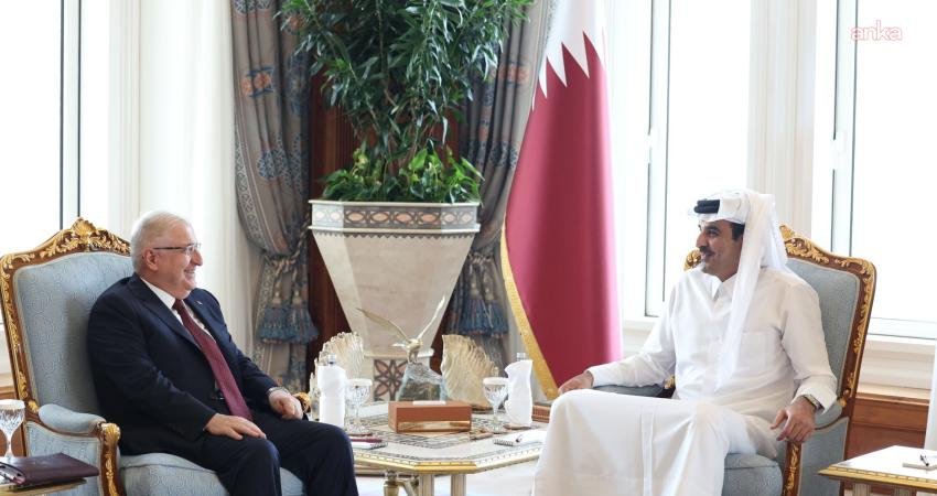 Bakan Güler, Doha’da Katar Emiri Al Thani ile görüştü Milli Savunma Bakanı Yaşar Güler, çeşitli temaslarda bulunmak üzere gittiği