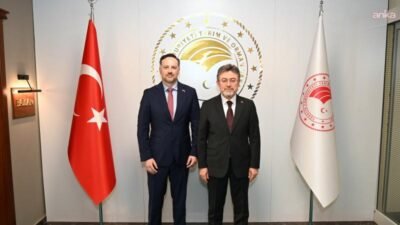 Bakan Yumaklı, Ekvador Büyükelçisi Vega ile görüştü Tarım ve Orman Bakanı İbrahim Yumaklı, Ekvador’un Ankara Büyükelçisi Pedro