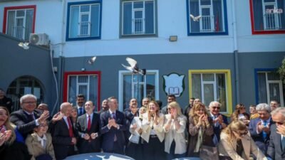 Bakırköy Belediye Başkanı Ayşegül Ovalıoğlu, Paskalya Yortusu dolayısıyla ilçedeki kiliseleri