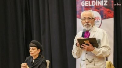 Bakırköy Belediyesi’nin cuma günleri İspirtohane Kültür Merkezi’nde düzenlediği “Bakırköy Muhabbeti”