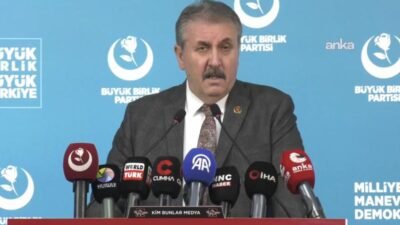 Büyük Birlik Partisi (BBP) Genel Başkanı Mustafa Destici, Türk Polis Teşkilatı'nın