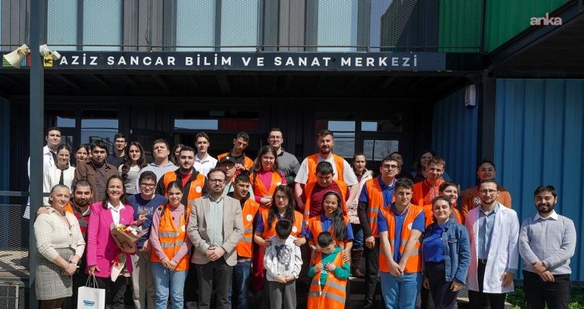 Beylikdüzü Belediyesi, Otizm Farkındalık Günü kapsamında özel bireyleri robotik kodlama