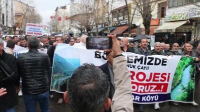 Bingöl’de yüzlerce vatandaş, Göynük Çayı üzerine yapılması planlanan Hidroelektrik Santral