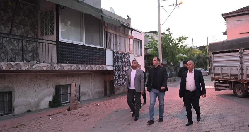 Bornova Belediye Başkanı Ömer Eşki, Egemenlik Mahallesi’nde saha incelemesinde bulunarak