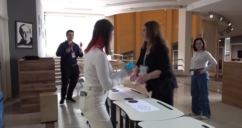 Bornova Belediyesi’nin ev sahipliğinde “Eğitimde Doğru Başlangıç Çalıştayı” düzenlendi. Çalıştayda,