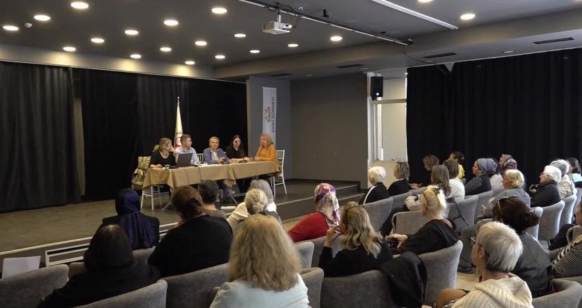 Bornova Kadın Girişimi ve İşletme Kooperatifi’nin genel kurulunda mevcut başkan