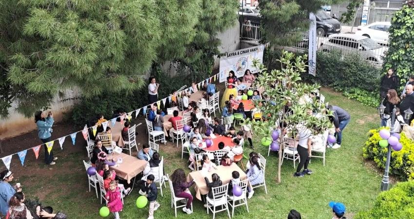 Bornova’da Kütüphane Haftası Şenliği düzenlendi Bornova Belediyesi ve Sayra & Çınar Vakfı işbirliğiyle düzenlenen 62. Kütüphane Haftası Şenliği, Atatürk