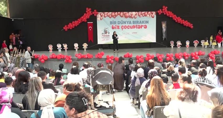 Bornova Belediyesi’nin Çocuk Oyun ve Aktivite Merkezlerinde eğitim alan çocuklar,