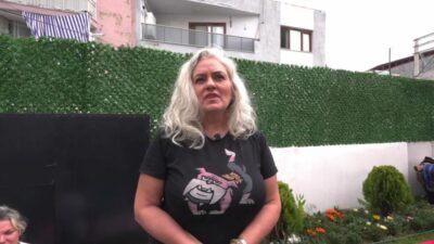 Buca Belediyesi Gülşah Durbay Kadın Danışma Merkezi’nde düzenlenen yoga dersleri