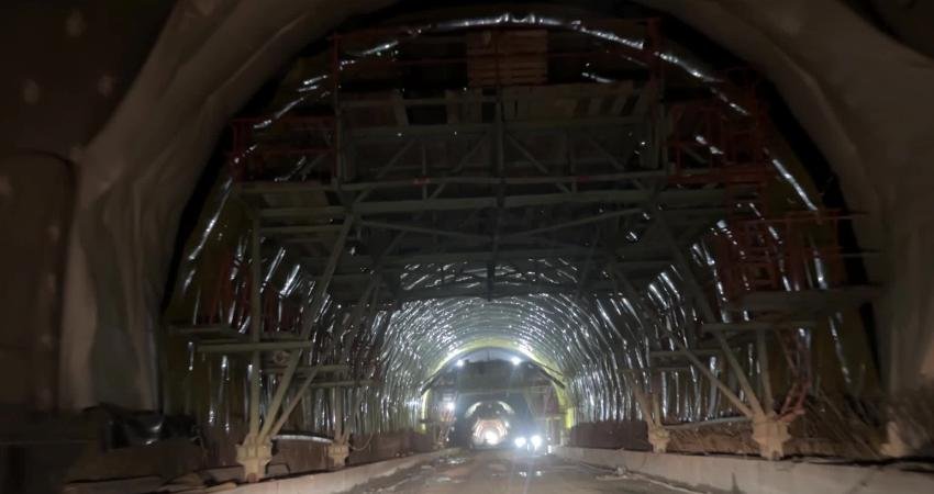 Buca ile Bornova’yı kesintisiz birbirine bağlayacak Buca Onat Tüneli’nde bir