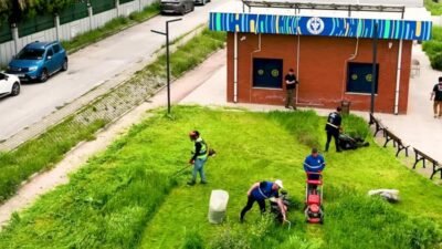 Buca Belediyesi, baharın gelişiyle birlikte 47 mahallede eş zamanlı yabani