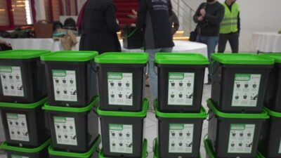 Buca Belediyesi’nin İzmir Büyükşehir Belediyesi ile gerçekleştirdiği Bokaşi kompostu eğitimi