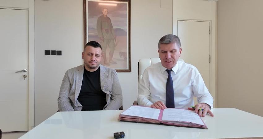 Burdur Belediye Başkanı Ali Orkun Ercengiz ile iş insanı Ömer