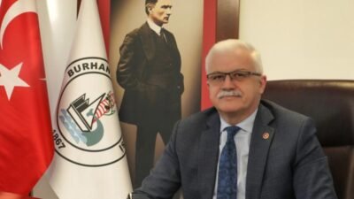 Burhaniye Belediye Başkanı Ali Kemal Deveciler, istifa eden Başkan Yardımcısı