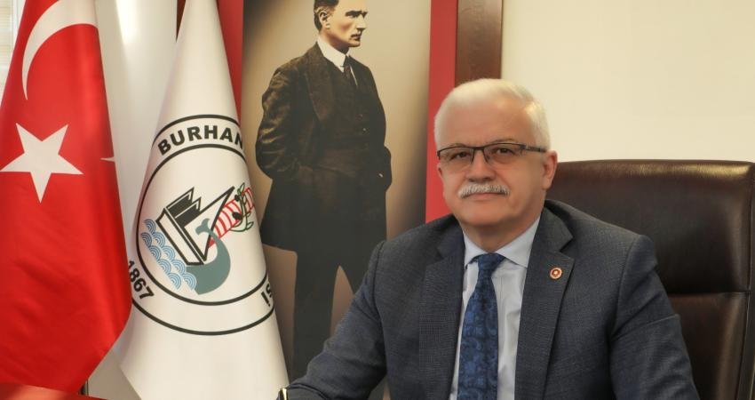 Burhaniye Belediye Başkanı Ali Kemal Deveciler, istifa eden Başkan Yardımcısı