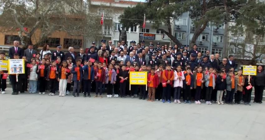 Burhaniye’de Türk Polis Teşkilatı’nın kuruluşunun 181. yıl dönümü kutlandı Balıkesir’in Burhaniye ilçesinde, Türk Polis Teşkilatı'nın kuruluşunun 181. yıl dönümü