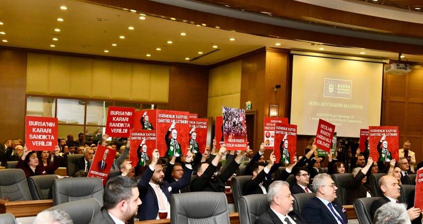 Bursa Büyükşehir Belediye Başkanı Mustafa Bozbey’in tutuklanarak görevden uzaklaştırılmasının ardından