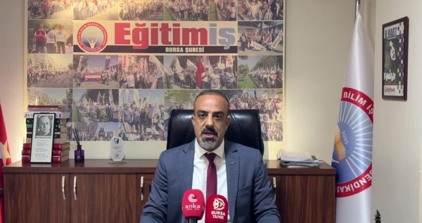 Eğitim İş Sendikası Bursa Şube Başkanı Özkan Rona, Mudanya’da bir