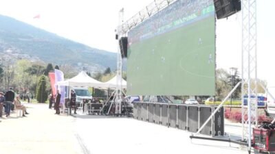 Bursaspor’un TFF 2. Lig’de Ankara Demirspor ile Eskişehir'de oynadığı karşılaşma,