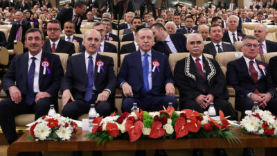 Anayasa Mahkemesi (AYM) Başkanı Kadir Özkaya, "Hâkim ve savcılar gösterişten,