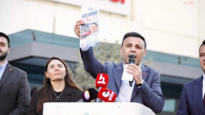 Ataşehir Belediye Başkanı Onursal Adıgüzel’in gözaltına alınması üzerine, ilçede binlerce