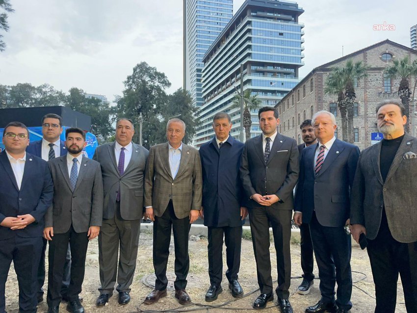 Cemil Tugay: Haktan, hukuktan, adaletten yana olan herkes bir arada sağlam bir duruş sergilemeli İzmir Büyükşehir Belediyesi’ne ait Meslek Fabrikası çevresinde başlatılan nöbet eylemi