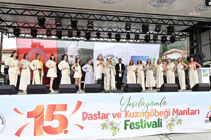 15. Yeşilüzümlü Dastar ve Kuzugöbeği Festivali renkli görüntülere sahne oldu Fethiye'nin Yeşilüzümlü Mahallesi’nde bu yıl 15’incisi düzenlenen Yeşilüzümlü Dastar ve