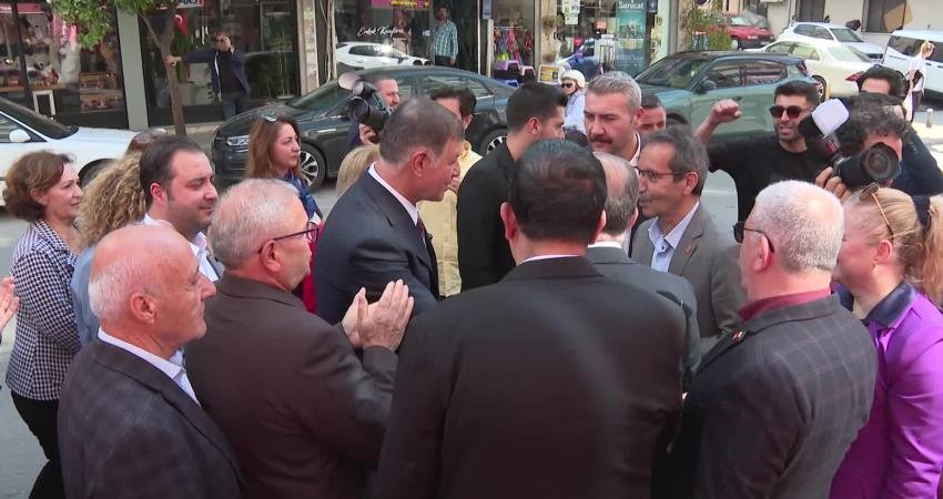 İzmir Büyükşehir Belediye Başkanı Cemil Tugay, Vakıflar Genel Müdürlüğü tarafından