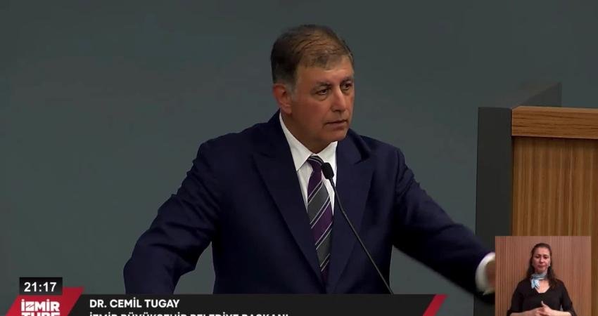 İzmir Büyükşehir Belediye Başkanı Cemil Tugay, Karşıyaka’da TOKİ tarafından yapılan