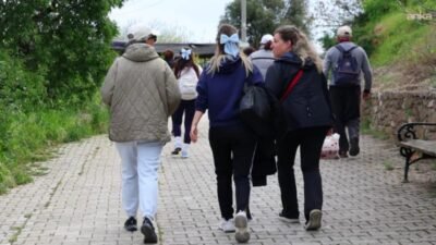 Çeşme Belediyesi Gençlik ve Spor Hizmetleri Müdürlüğü tarafından, otizme dikkat