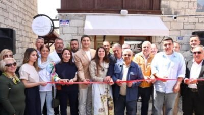 Çeşme Belediyesi iştiraki Alataş tarafından hayata geçirilen Çeşme Kitap Kafe,