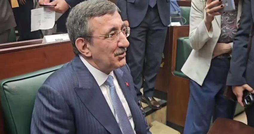 Cumhurbaşkanı Yardımcısı Cevdet Yılmaz, yeni anayasa çalışmalarına ilişkin, "Cumhuriyet Halk