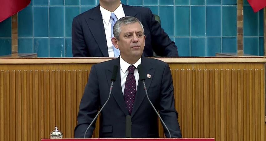 CHP Genel Başkanı Özgür Özel, "Batmış, bitmiş, tükenmiş bir ekonomiyle